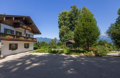 Schoenau am Koenigssee House | Pension Waldklause, Doppelzimmer mit Balkon, Dusche, WC
