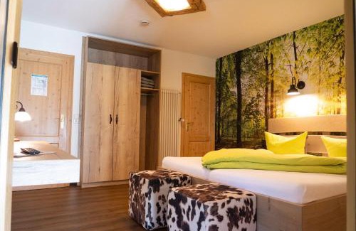 Lenzkirch House | Pension Waldwinkel