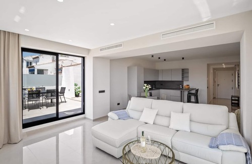 Puerto Banus Apartment | Penthouse in Playas del Duque for 4 people | Casa Cadiz 505