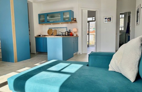 Karystos Apartment | Penthouse Amalía - central, stylish, quiet