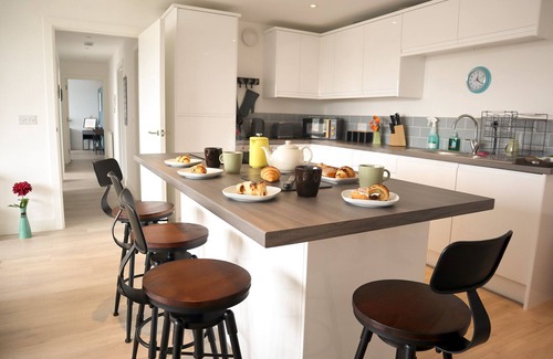 Ipswich Apartment | Penthouse by the Ipswich Station