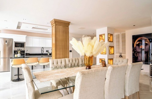 Luis Donaldo Colosio Apartment | Penthouse I 500m Award-Winning Family Beach I Private Pool Patio I King Bed