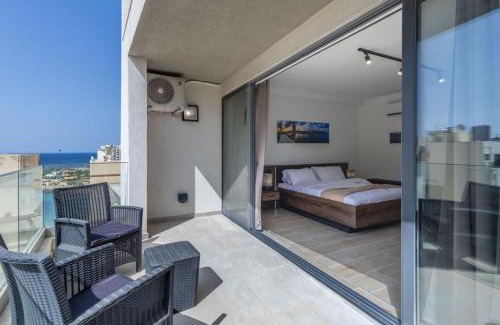 Il-Balluta Apartment | Penthouse Just Steps Away From the Sea in Sliema
