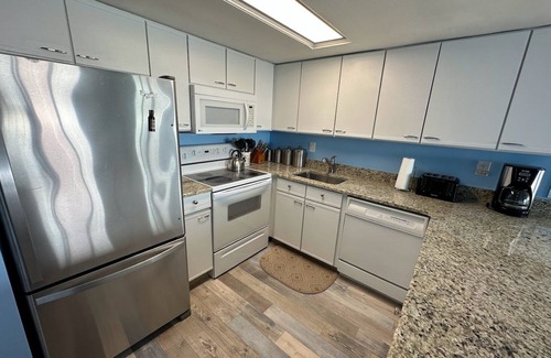North Ocean City Condo | Penthouse! Renovated 3BR/2BA Penthouse Beachfront Condo w/2 Private Balconies!