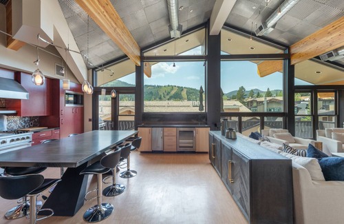 Deer Valley House | Penthouse Silver Lake Village by Luxury Mountain Destinations