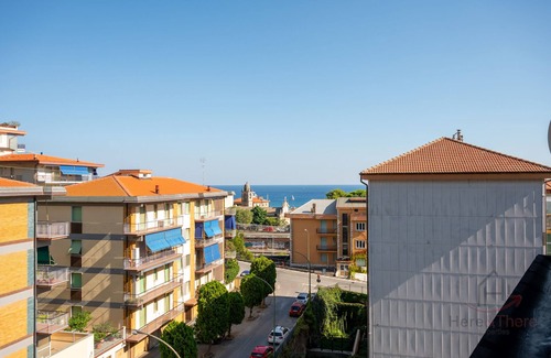 Varazze Apartment | [Penthouse with Terrace] Sea 5Min Trains 4Min