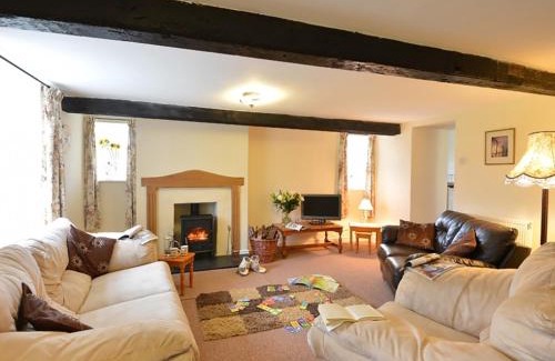 Amlwch House | Pentreheulyn