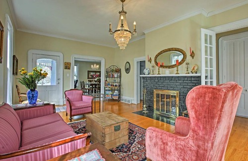 Pentwater House | 'Pentwater Blue' Cottage 4 Blocks from Beach!