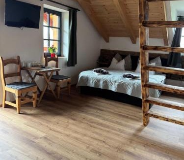 Ceske Zleby Hotel | Penzion Farma Žleby