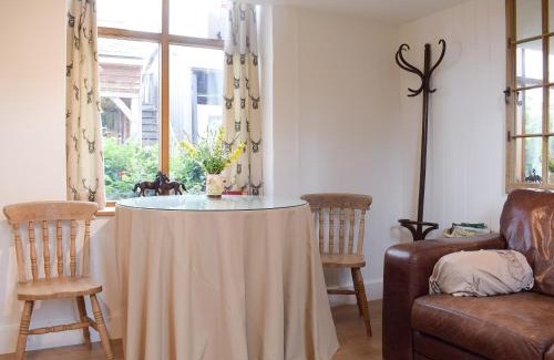 Felton House | Pepperpot Lodge