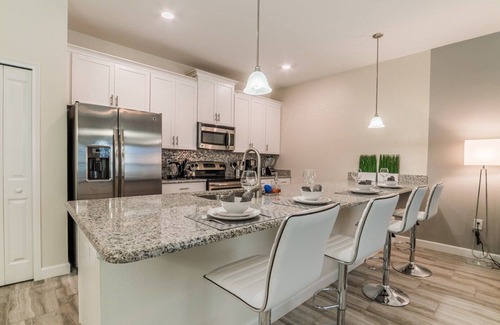 Kissimmee House | PEQ3141 Summary: Stor