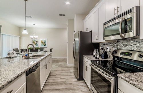 Kissimmee House | PEQ3141 Summary: Stor