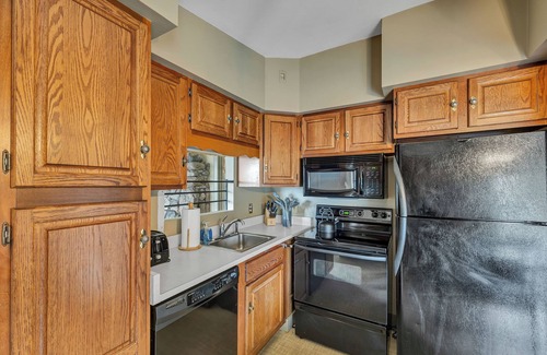 Meredith Cottage | Perch Cottage - Lake Winnipesaukee Access - Downtown