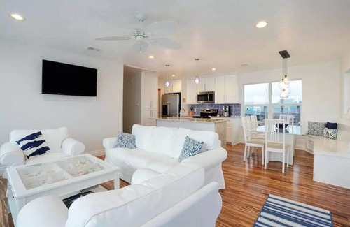 San Luis House | Perched on the Beach - Beach Front Home