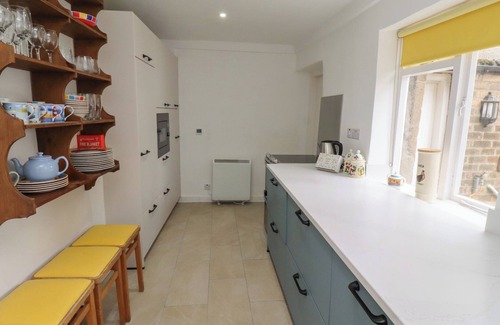 Alnmouth Cottage | PERCY COTTAGES NO4, pet friendly, country holiday cottage in Alnmouth