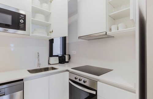 La Nova Esquerra de l'Eixample Apartment | Perfect Antiga Esq de l'Eixample XBR w/Elevator & Washer, by Blueground