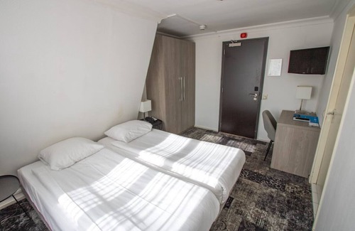 Bergen Hotel | Perfect Bergen Hideaway| Easy Access to Beaches, Dunes & Coastal Walks