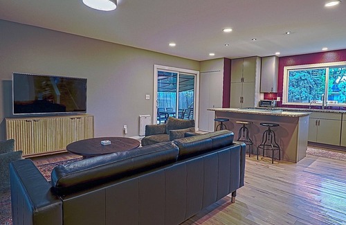 South Boulder House | Perfect Boulder getaway, ideal location with hiking & biking right out the door!