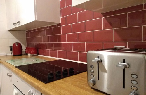 Belfast City Centre Apartment | Perfect City Center Location/Free Parking/4 Beds