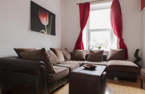 Marchmont Apartment | Perfect City Stay by the Meadows