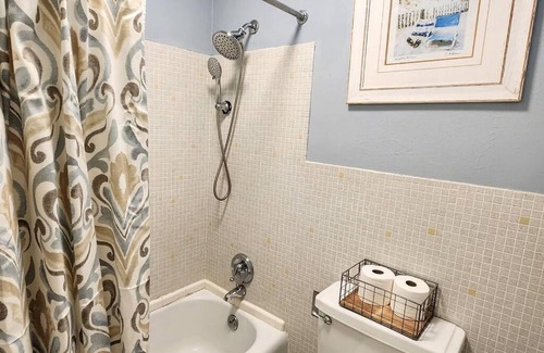 Mid America Apartment | Perfect Couples Retreat - close to all amenities