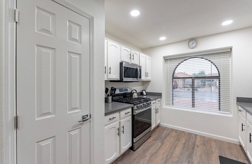Mesa House | Perfect Escape- Pet-Friendly, BBQ, Yard +Fall Spl