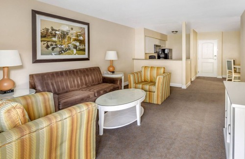 Canyon Corridor Resort | Perfect Family Destination! Amazing 1BR Suite w/ Spacious Living Area + Kitchen