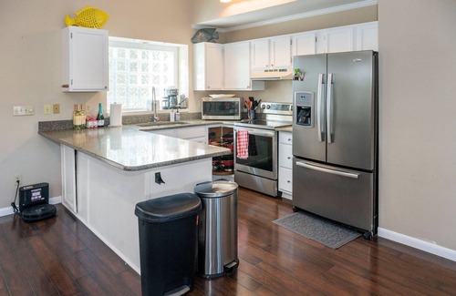 St. James House | Perfect family get away on the Intercoastal Waterway! Steps from the ocean views