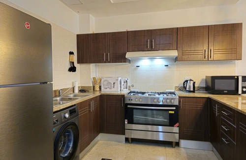 Al Barsha 1 Apartment | Perfect family Holiday Home in center of Dubai with all amenities. Pet-friendly.
