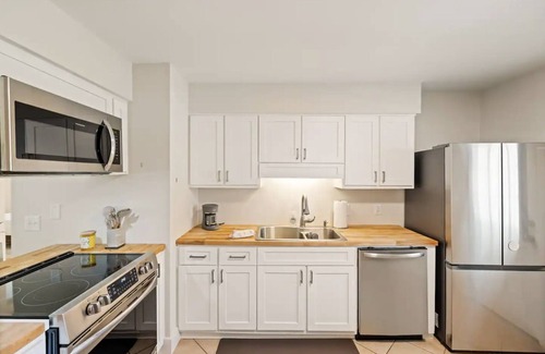 Treasure Cove House | Perfect for 2 Families - Whole Duplex For Rent - 4 Bedroom 2 Bathroom 2 Kitchens