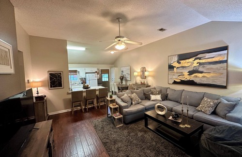 Oxford House | Perfect for all Ole Miss functions. 3 bedroom home just off of Old Taylor Road