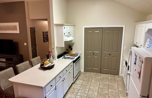 Oxford House | Perfect for all Ole Miss functions. 3 bedroom home just off of Old Taylor Road