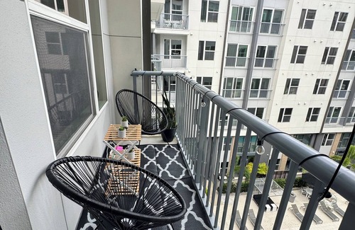 Lake Dot Apartment | Perfect for Business or Play! Escape to our cozy 1-bedroom, 1-bathroom apartment