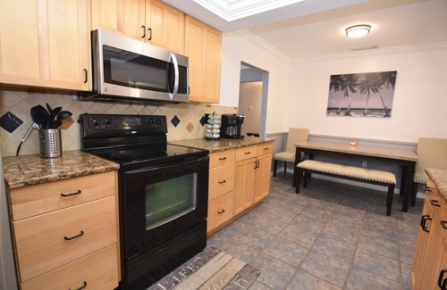 South Gate Ridge House | Perfect Getaway 3bd/2bth Private Heated Pool