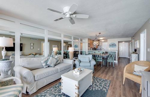 Sandestin Condo | Perfect Getaway! Amazing Views Beach Front 2 Bedrooms 2 Baths Hidden Dunes