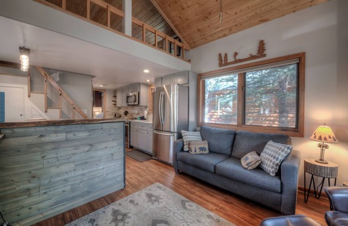 Breckenridge House | Perfect Getaway Cabin w/Nearby Hike/bike Trails