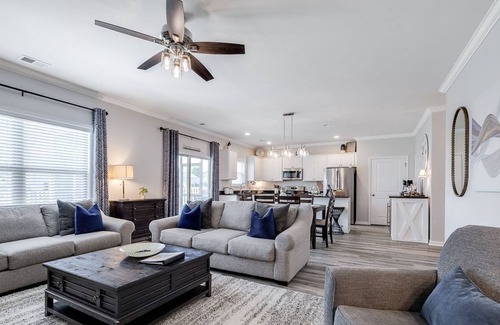 Pooler House | Perfect Getaway Close to Downtown Savannah Gulfstream Hyundai Airport