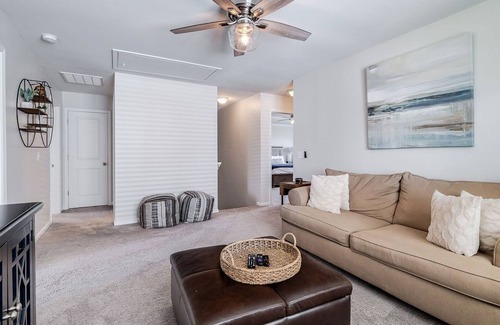 Pooler House | Perfect Getaway Close to Downtown Savannah Gulfstream Hyundai Airport