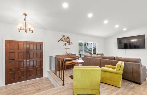 Napa House | Perfect getaway home in Oak Knoll District of Napa proper.