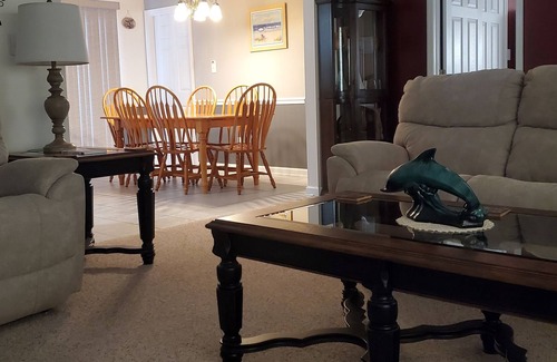 Magnolia Bluffs House | Perfect getaway home for the holidays! You can even bring the furkids