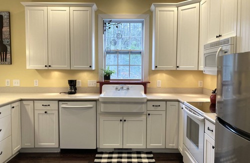 Fairview Other | Perfect Getaway to see Biltmore, Lake Lure, Black Mountain, Blue Ridge Parkway