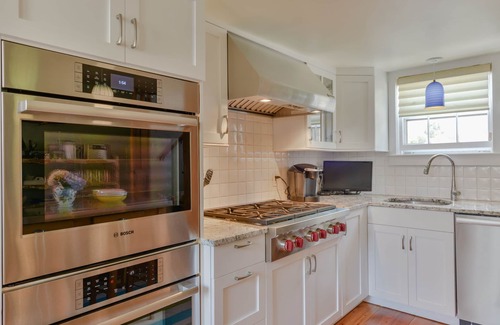 Nantucket Town House | Perfect in Town House - Top of Main St