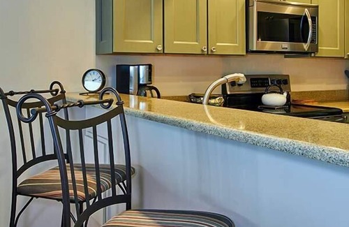 Redington Shores Condo | Perfect Location with MILLION DOLLAR Gulf Front Sunsets & Great restaurants~.