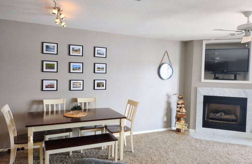Camdenton Condo | Perfect location! Lakefront 3 bdr condo in quiet cove and next to heated pool!