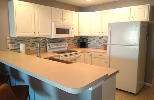 Camdenton Condo | Perfect location! Lakefront 3 bdr condo in quiet cove and next to heated pool!