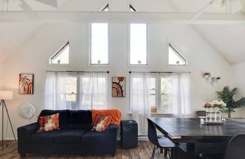 Long Pond House | Perfect location, near skiing and indoor waterparks with a private hot tub!