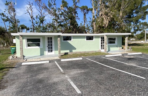 Englewood House | Perfect location