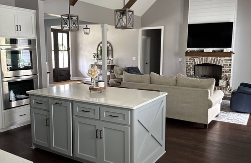 Aiken House | Perfect Masters Rental in gated neighborhood