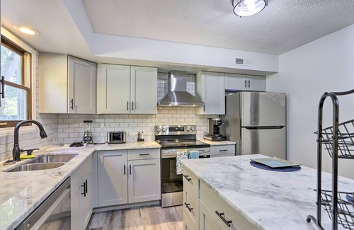 Bedford Condo | Perfect Mix of Work & Play—3BR Retreat Near Stat
