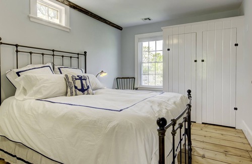 Southold Apartment | Perfect North Fork Pied-A-Terre: Heart of North Fork Wine Country by the Beach!